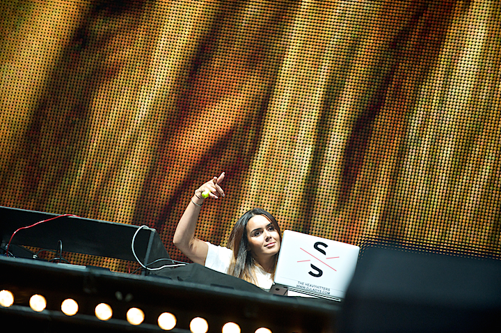 DJ Lady S @ Urbanice, picture 11, photographed by James Van Roosbroeck - FrontView Magazine