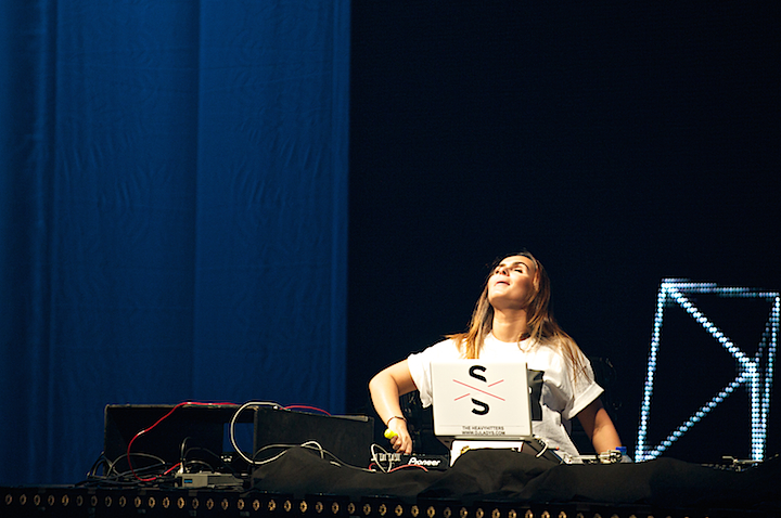 DJ Lady S @ Urbanice, picture 14, photographed by James Van Roosbroeck - FrontView Magazine