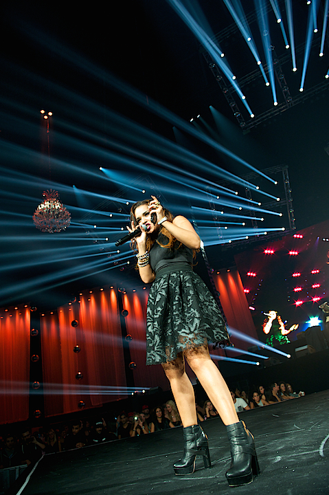 Lumidee @ Urbanice, picture 8, photographed by James Van Roosbroeck - FrontView Magazine