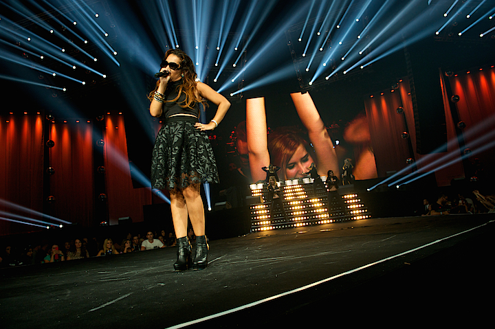 Lumidee @ Urbanice, picture 15, photographed by James Van Roosbroeck - FrontView Magazine