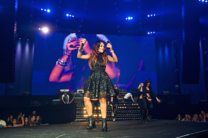 Lumidee @ Urbanice, picture 25, photographed by James Van Roosbroeck - FrontView Magazine