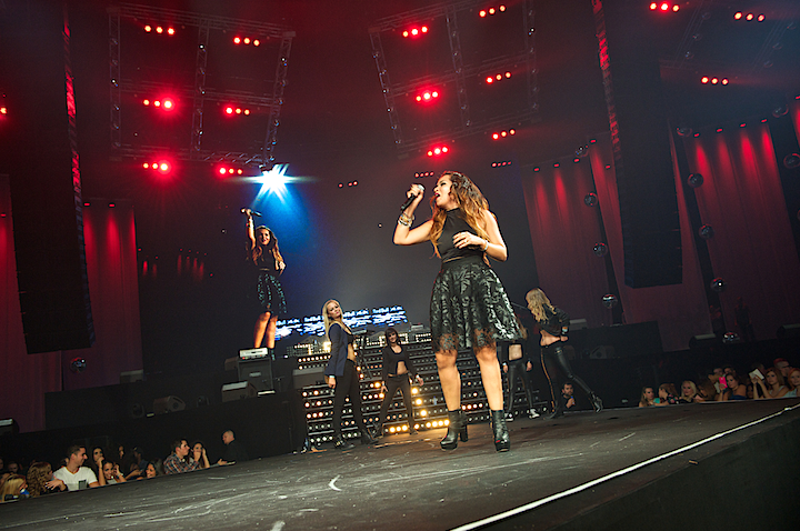 Lumidee @ Urbanice, picture 31, photographed by James Van Roosbroeck - FrontView Magazine