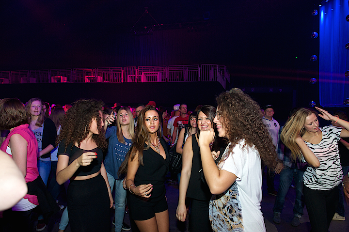 Sfeerbeelden @ Urbanice, picture 41, photographed by James Van Roosbroeck - FrontView Magazine
