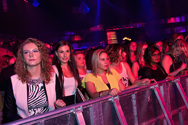 Sfeerbeelden @ Urbanice, picture 45, photographed by James Van Roosbroeck - FrontView Magazine