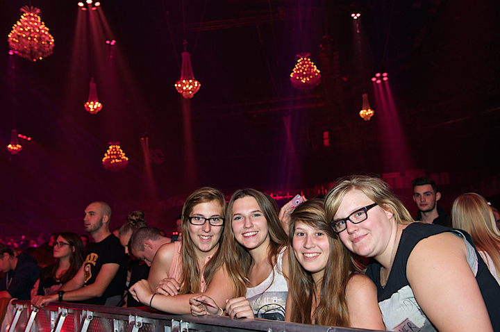 Sfeerbeelden @ Urbanice, picture 63, photographed by James Van Roosbroeck - FrontView Magazine