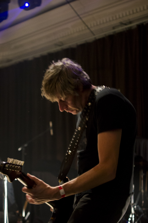 Falling Man @ De Casino, picture 3, photographed by Bert Schevernels - FrontView Magazine