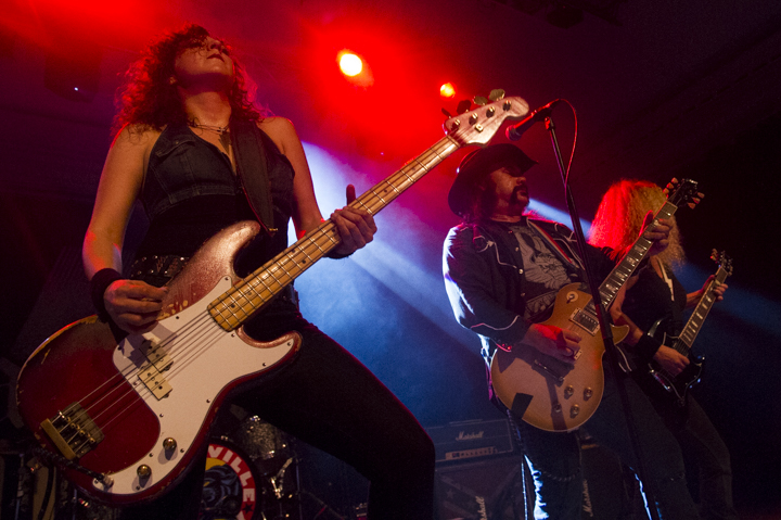 Nashville Pussy @ De Casino, picture 36, photographed by Bert Schevernels - FrontView Magazine