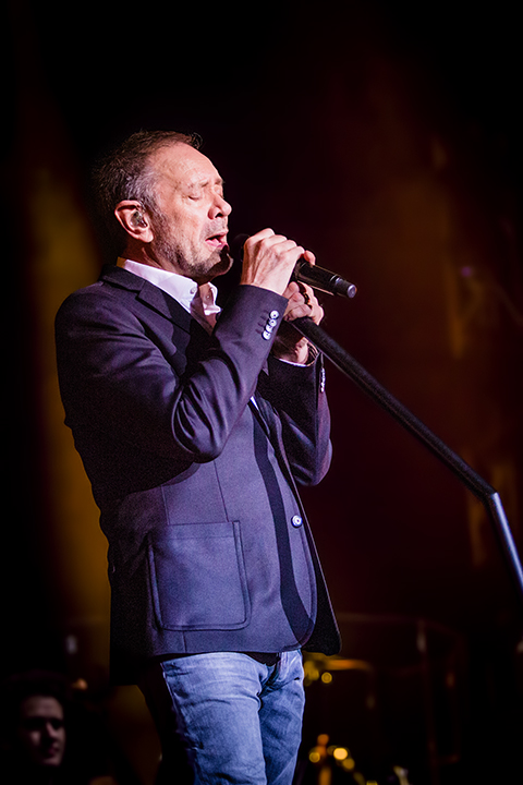 Rob de Nijs @ Lotto Arena, foto 11, foto's door Elke Briers - FrontView Magazine