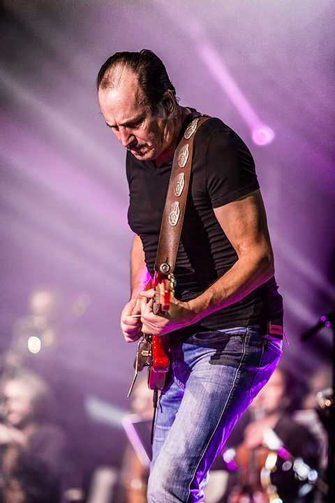Rob de Nijs @ Lotto Arena, foto 13, foto's door Elke Briers - FrontView Magazine