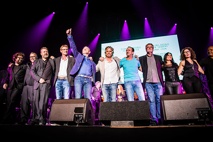 Rob de Nijs @ Lotto Arena, foto 27, foto's door Elke Briers - FrontView Magazine