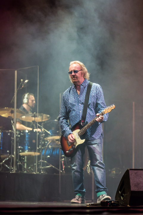 Umberto Tozzi @ Kursaal Oostende, picture 10, photographed by Guy Danneels - FrontView Magazine