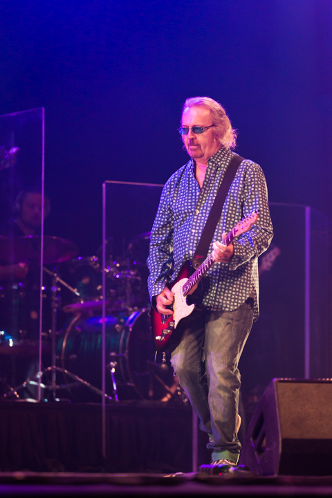 Umberto Tozzi @ Kursaal Oostende, picture 15, photographed by Guy Danneels - FrontView Magazine
