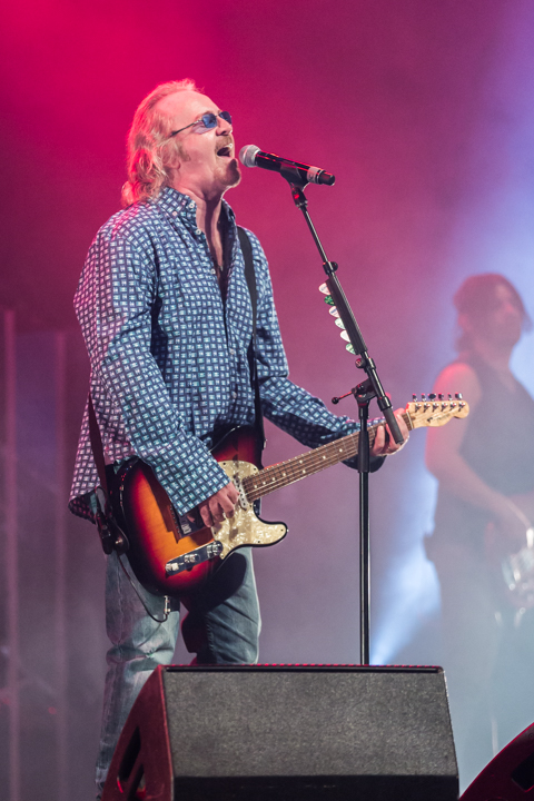 Umberto Tozzi @ Kursaal Oostende, picture 23, photographed by Guy Danneels - FrontView Magazine