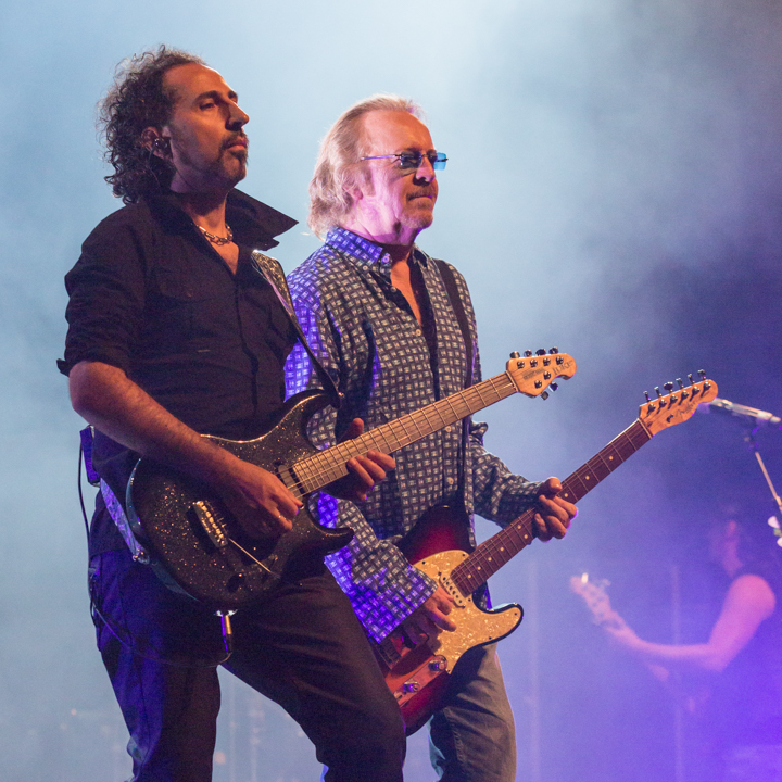 Umberto Tozzi @ Kursaal Oostende, picture 38, photographed by Guy Danneels - FrontView Magazine