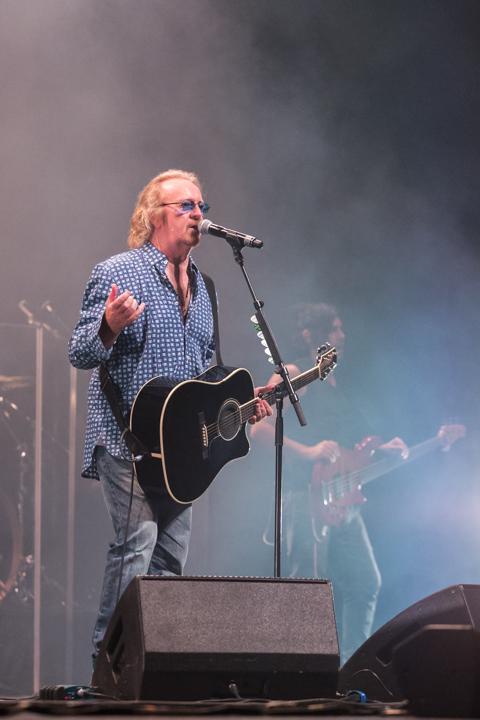 Umberto Tozzi @ Kursaal Oostende, picture 46, photographed by Guy Danneels - FrontView Magazine