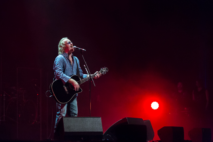Umberto Tozzi @ Kursaal Oostende, picture 50, photographed by Guy Danneels - FrontView Magazine