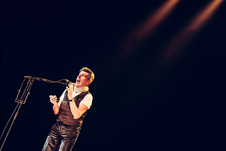 Paul Michiels @ Stadsschouwburg Antwerpen, picture 7, photographed by Elke Briers - FrontView Magazine
