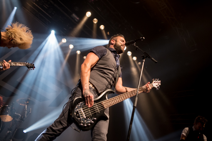 Skillet @ 013, foto 11, foto's door Dorien Goetschalckx - FrontView Magazine