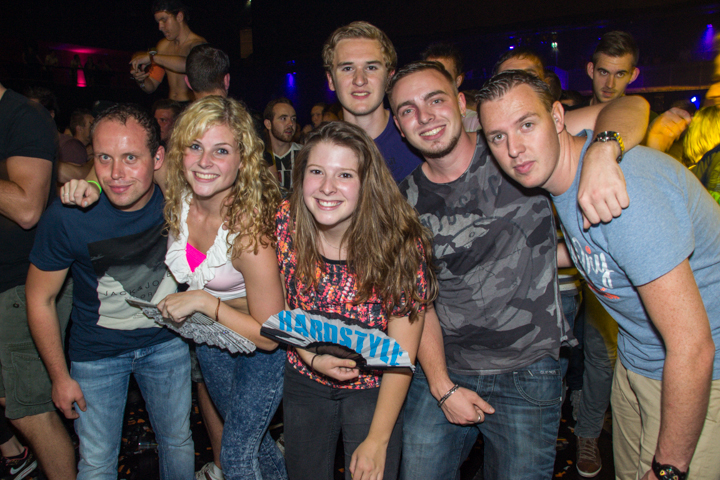 Hard Dance Event Live @ Heineken Music Hall, picture 14, photographed by Tom Van Tongerloo - FrontView Magazine