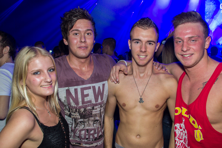 Hard Dance Event Live @ Heineken Music Hall, picture 26, photographed by Tom Van Tongerloo - FrontView Magazine