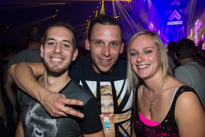 Hard Dance Event Live @ Heineken Music Hall, picture 84, photographed by Tom Van Tongerloo - FrontView Magazine