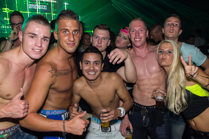 Hard Dance Event Live @ Heineken Music Hall, picture 105, photographed by Tom Van Tongerloo - FrontView Magazine