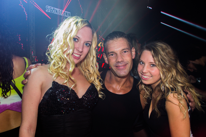 Hard Dance Event Live @ Heineken Music Hall, picture 124, photographed by Tom Van Tongerloo - FrontView Magazine