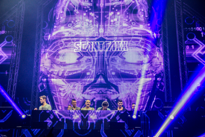 Hard Dance Event Live @ Heineken Music Hall, picture 130, photographed by Tom Van Tongerloo - FrontView Magazine