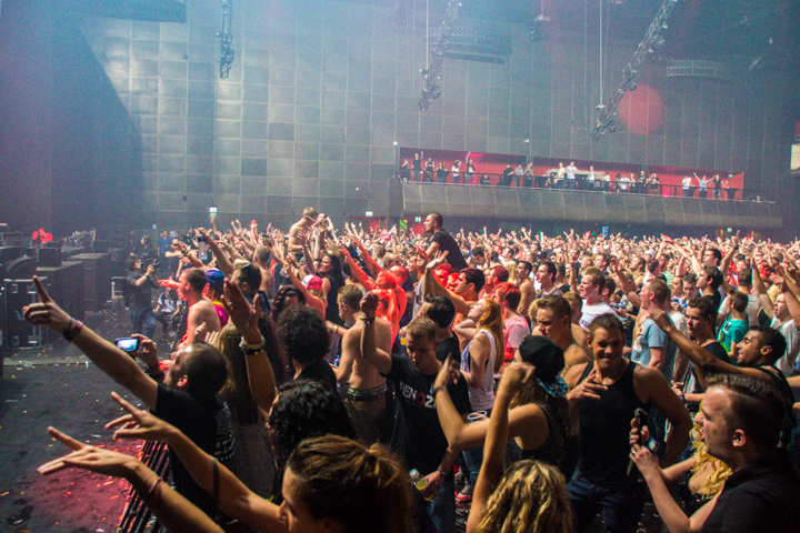 Hard Dance Event Live @ Heineken Music Hall, picture 132, photographed by Tom Van Tongerloo - FrontView Magazine