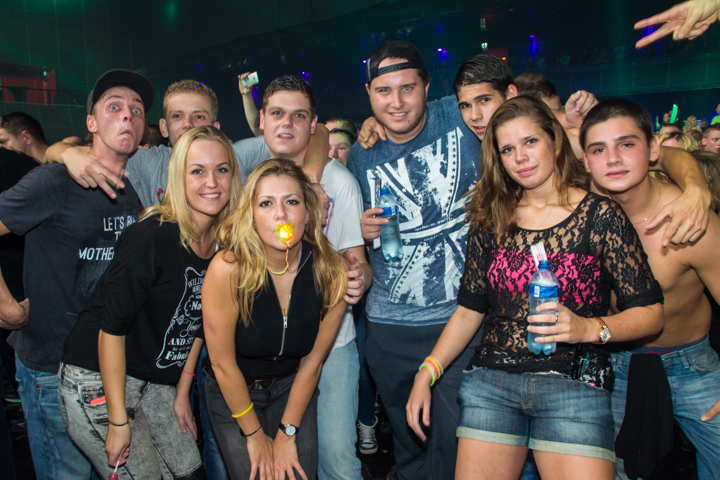 Hard Dance Event Live @ Heineken Music Hall, picture 157, photographed by Tom Van Tongerloo - FrontView Magazine