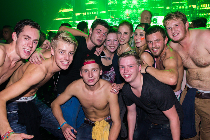 Hard Dance Event Live @ Heineken Music Hall, picture 218, photographed by Tom Van Tongerloo - FrontView Magazine