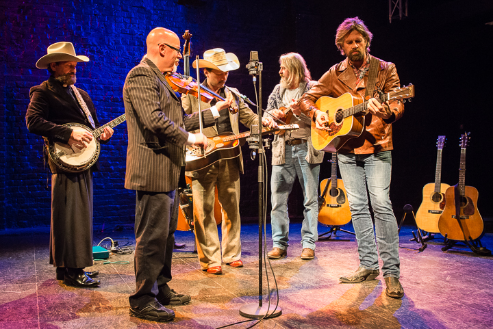 Broken Circle Breakdown Bluegrass Band - Albumvoorstelling "Unbroken! - Live in Concert" @ Bij De Vieze Gasten, picture 12, photographed by Jan van Hecke - FrontView Magazine