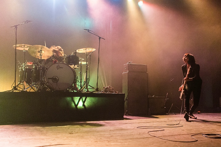 Band Of Skulls @ Trix, picture 2, photographed by Edwin Houdevelt - FrontView Magazine