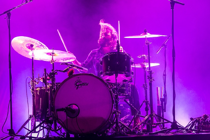 Band Of Skulls @ Trix, picture 11, photographed by Edwin Houdevelt - FrontView Magazine