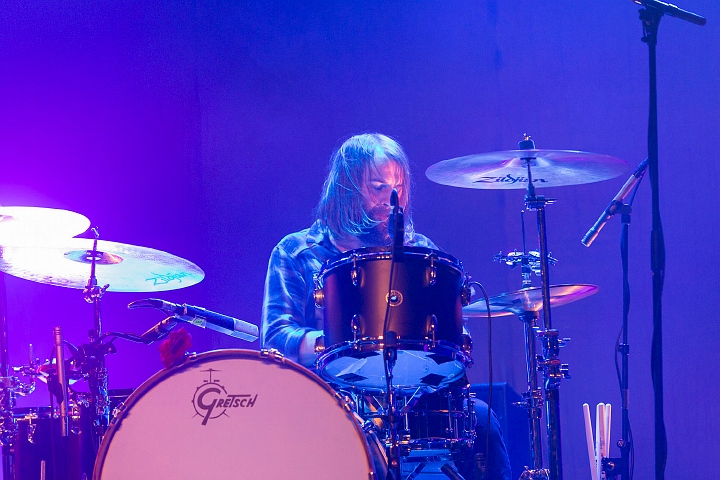 Band Of Skulls @ Trix, picture 16, photographed by Edwin Houdevelt - FrontView Magazine