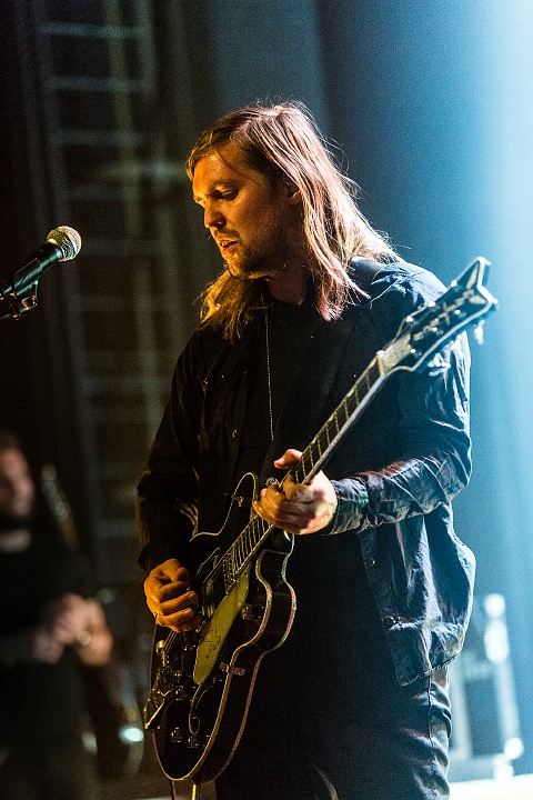 Band Of Skulls @ Trix, picture 23, photographed by Edwin Houdevelt - FrontView Magazine