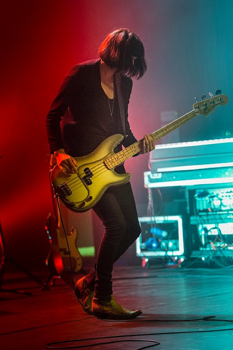 Band Of Skulls @ Trix, picture 25, photographed by Edwin Houdevelt - FrontView Magazine
