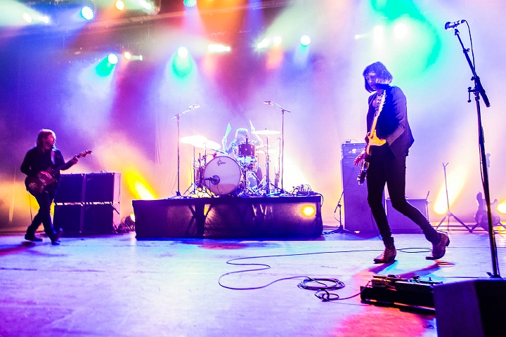Band Of Skulls @ Trix, picture 29, photographed by Edwin Houdevelt - FrontView Magazine