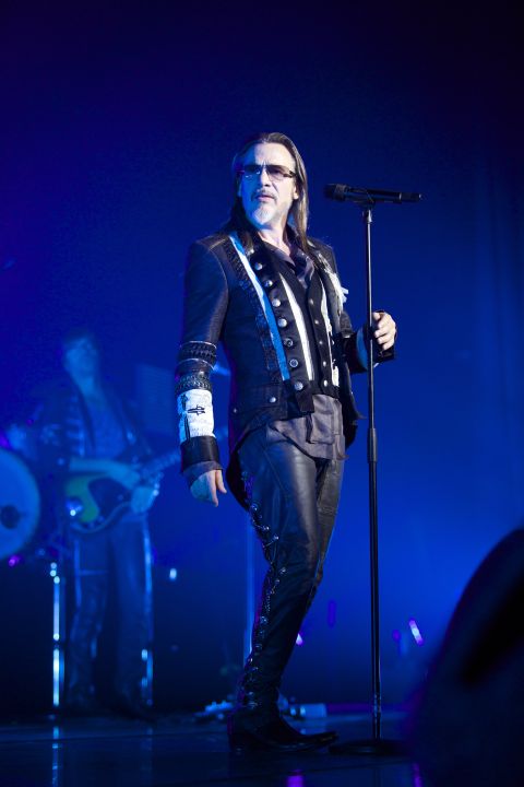 Florent Pagny @ Vorst Nationaal, picture 8, photographed by Pascal Liagre - FrontView Magazine