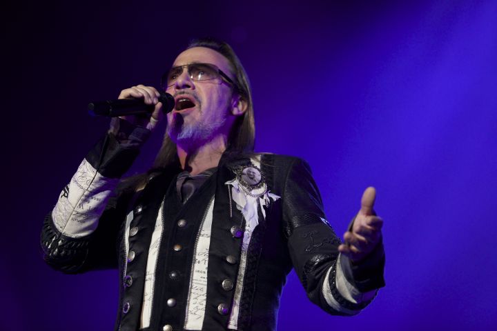 Florent Pagny @ Vorst Nationaal, picture 18, photographed by Pascal Liagre - FrontView Magazine