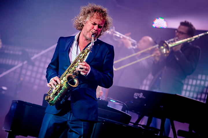 Marco Borsato - Duizend Spiegels Tour @ Ethias Theater, foto 3, foto's door Elke Briers - FrontView Magazine