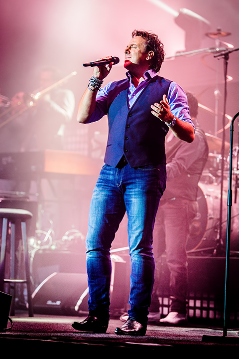Marco Borsato - Duizend Spiegels Tour @ Ethias Theater, foto 5, foto's door Elke Briers - FrontView Magazine