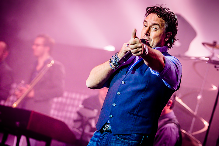 Marco Borsato - Duizend Spiegels Tour @ Ethias Theater, foto 8, foto's door Elke Briers - FrontView Magazine