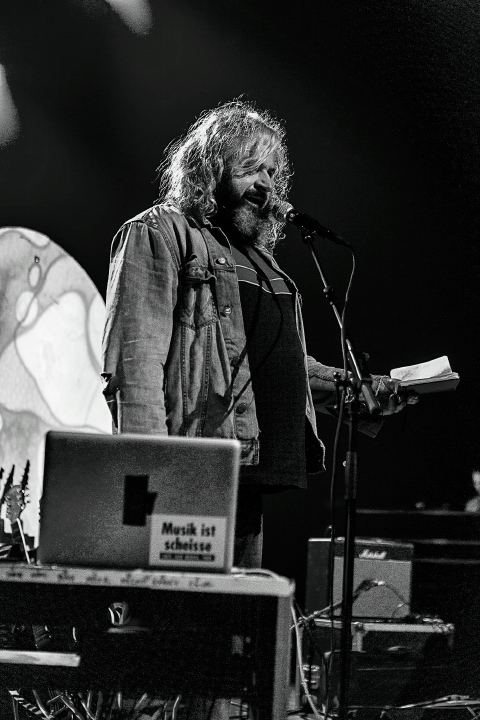 Too Tangled @ Trix, picture 9, photographed by Edwin Houdevelt - FrontView Magazine