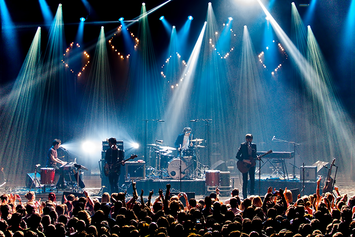 Puggy @ Ancienne Belgique, picture 5, photographed by Elke Briers - FrontView Magazine