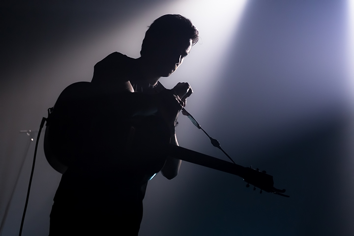 Dotan @ Ancienne Belgique, foto 1, foto's door Elke Briers - FrontView Magazine