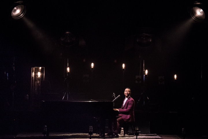 John Legend @ Vorst Nationaal, picture 3, photographed by Dorien Goetschalckx - FrontView Magazine