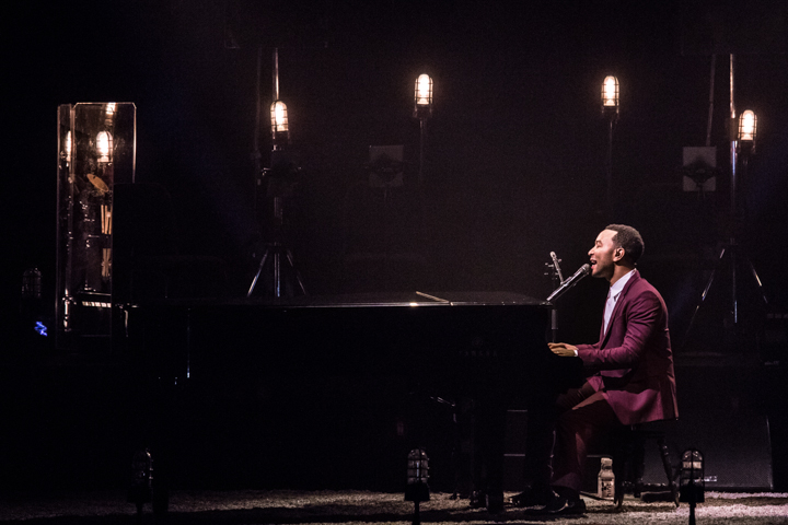 John Legend @ Vorst Nationaal, picture 6, photographed by Dorien Goetschalckx - FrontView Magazine