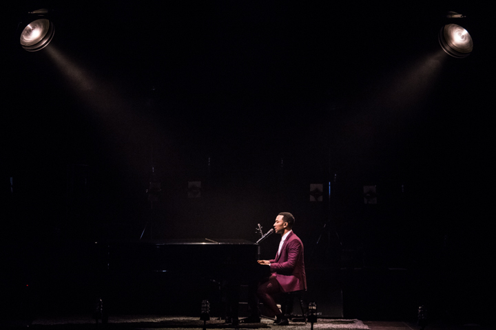 John Legend @ Vorst Nationaal, picture 10, photographed by Dorien Goetschalckx - FrontView Magazine