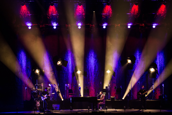 John Legend @ Vorst Nationaal, picture 11, photographed by Dorien Goetschalckx - FrontView Magazine